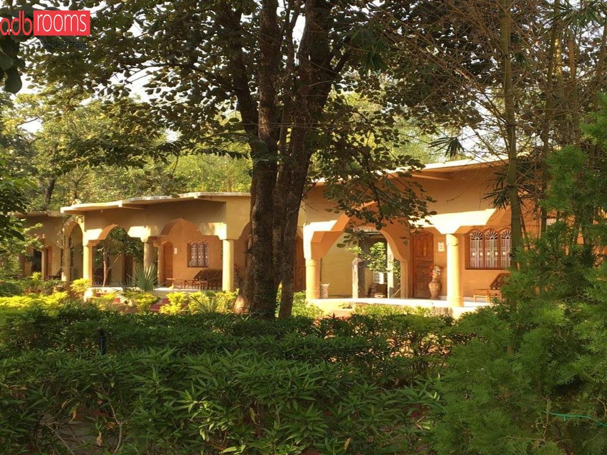 Adb Rooms Ashoka Resort Tāla Exterior foto